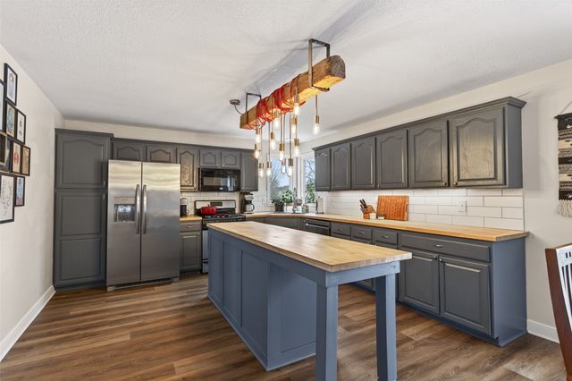 1431 Alderwood Drive, Altoona, IA 50009