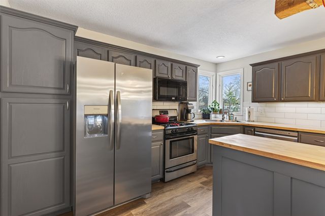 1431 Alderwood Drive, Altoona, IA 50009