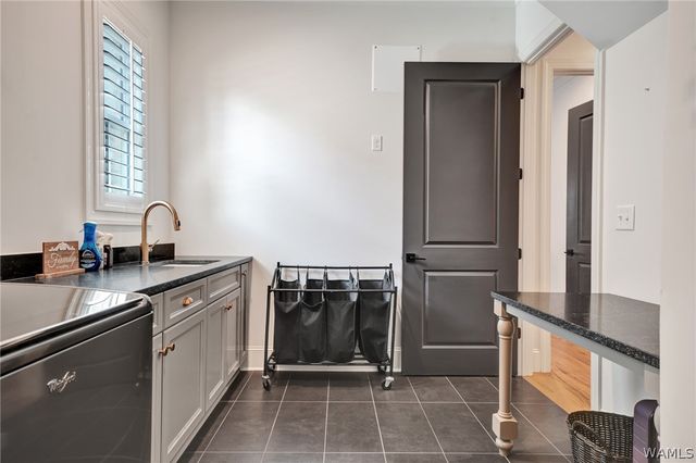 585 Lansdowne LN, Tuscaloosa, AL 35406