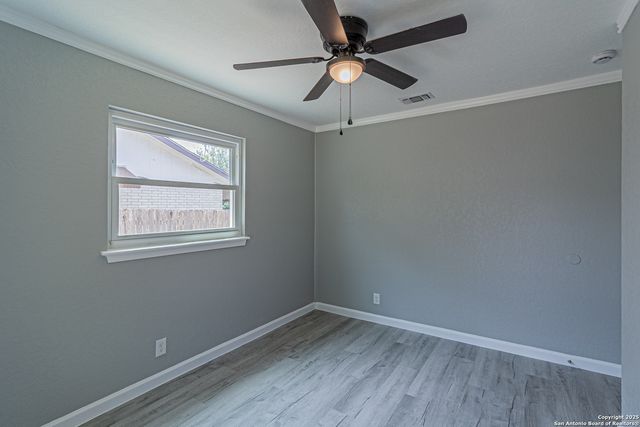 326 Renee Dr, Converse, TX 78109