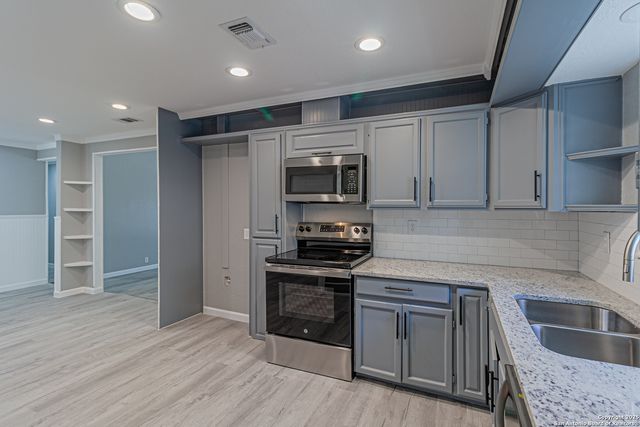 326 Renee Dr, Converse, TX 78109