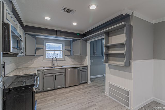 326 Renee Dr, Converse, TX 78109