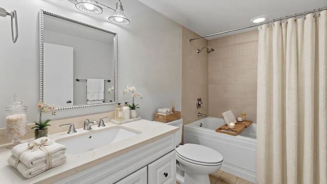 1040 W Adams Street 333, Chicago, IL 60607