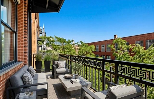 1040 W Adams Street 333, Chicago, IL 60607