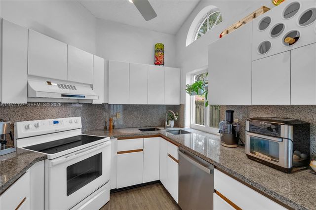 1361 Seagrape Circle, Weston, FL 33326