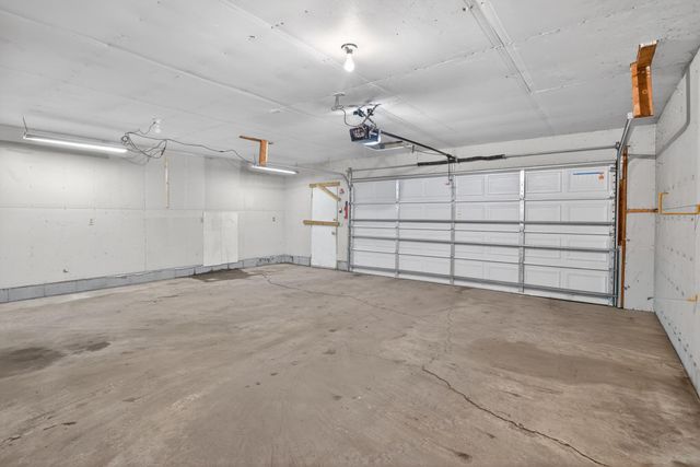 7624 68th Avenue N, Brooklyn Park, MN 55428