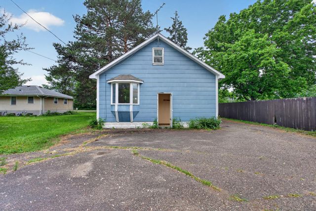 7624 68th Avenue N, Brooklyn Park, MN 55428