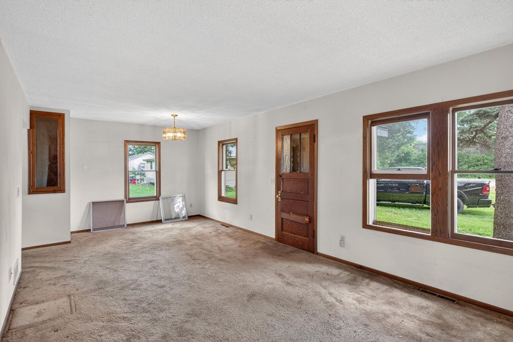7624 68th Avenue N, Brooklyn Park, MN 55428 — photo 3