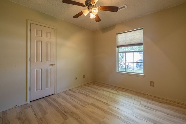 1806 Rosewood Lane, Elkins, AR 72727