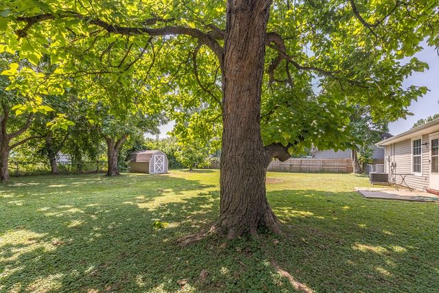 1806 Rosewood Lane, Elkins, AR 72727