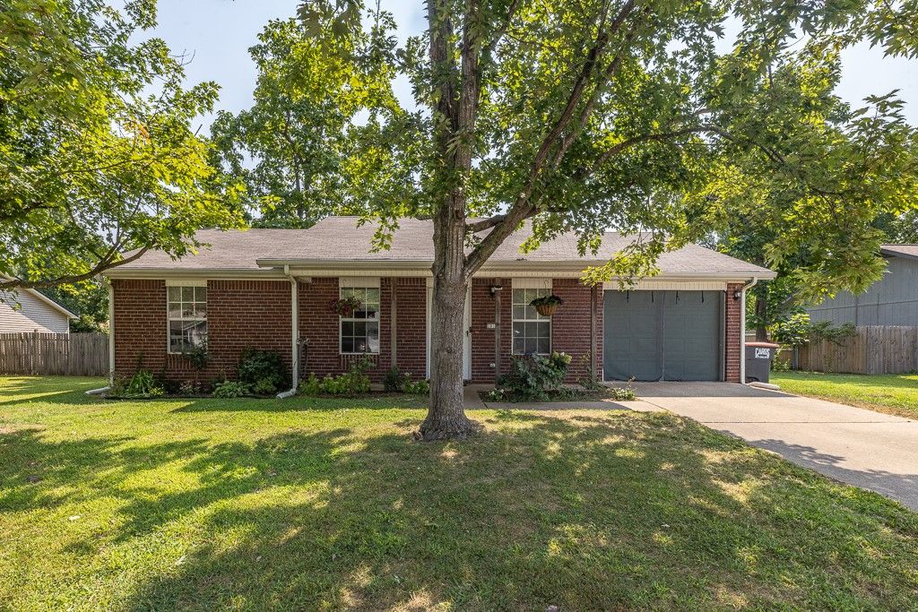 1806 Rosewood Lane, Elkins, AR 72727
