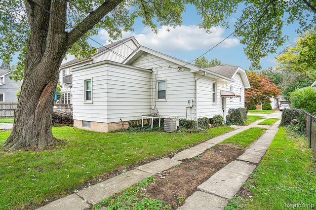 3227 Grayson Street, Ferndale, MI 48220