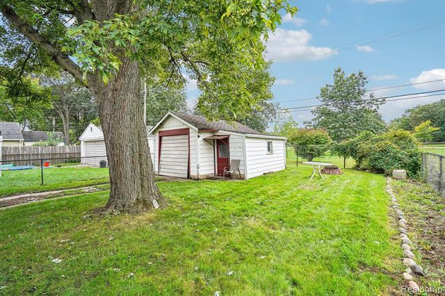 3227 Grayson Street, Ferndale, MI 48220