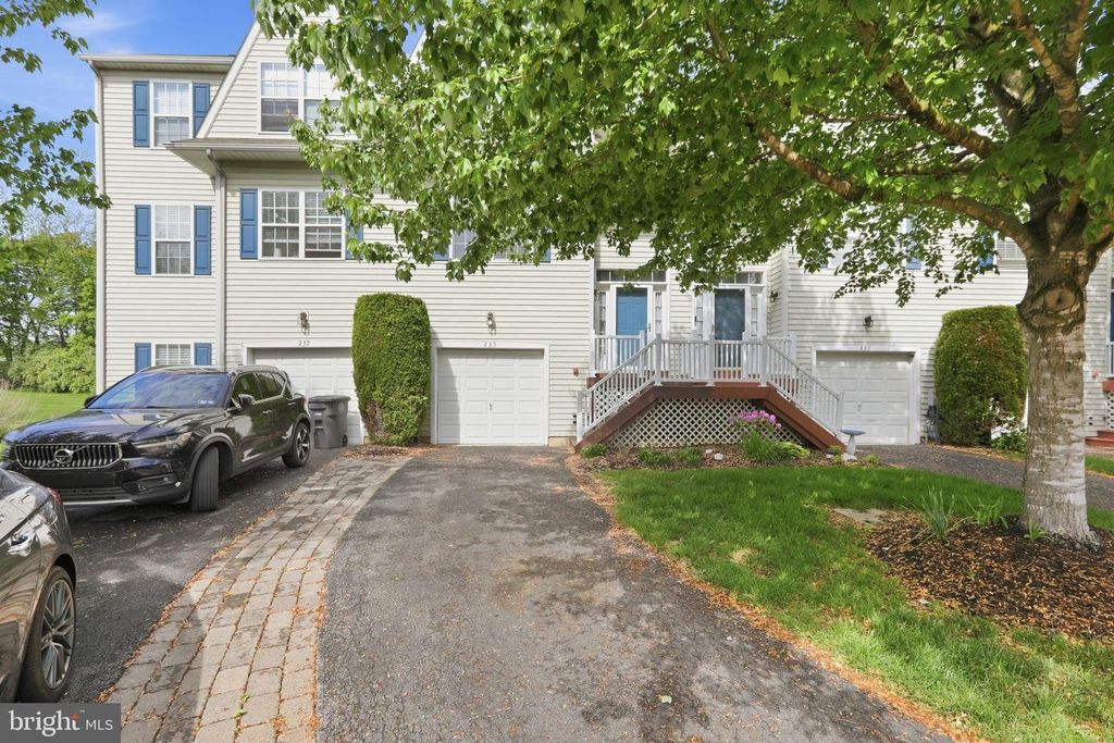 235 BUCHANAN CT, Downingtown, PA 19335