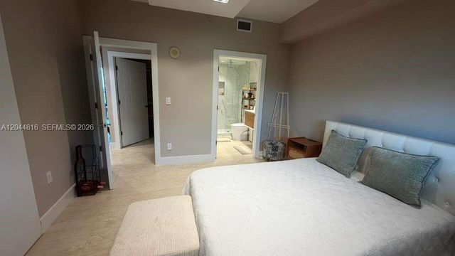 601 NE 36th Street 1306, Miami, FL 33137