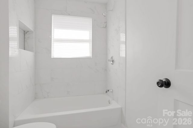 2991 1st Avenue Place NW, Hickory, NC 28601