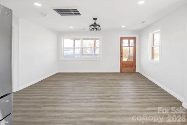 2991 1st Avenue Place NW, Hickory, NC 28601