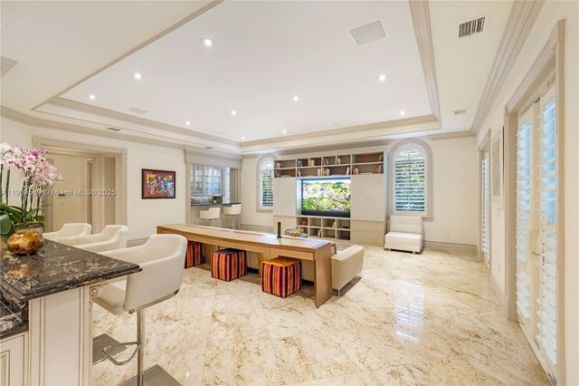 5250 Snapper Creek Rd, Coral Gables, FL 33156