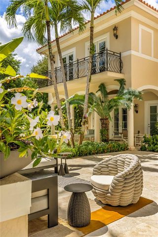 5250 Snapper Creek Rd, Coral Gables, FL 33156