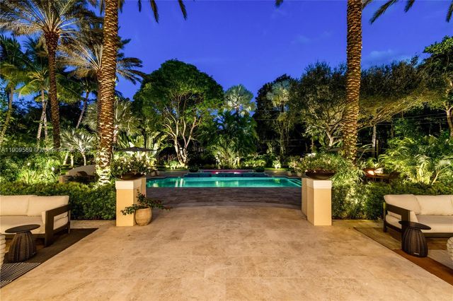 5250 Snapper Creek Rd, Coral Gables, FL 33156