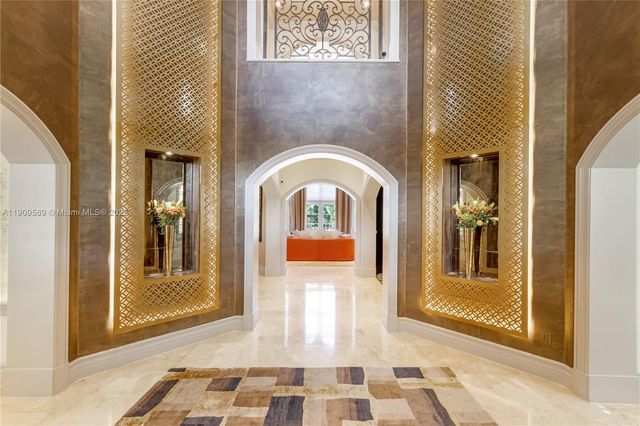 5250 Snapper Creek Rd, Coral Gables, FL 33156