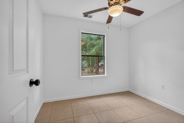 105 E Renoir Road, Defuniak Springs, FL 32433