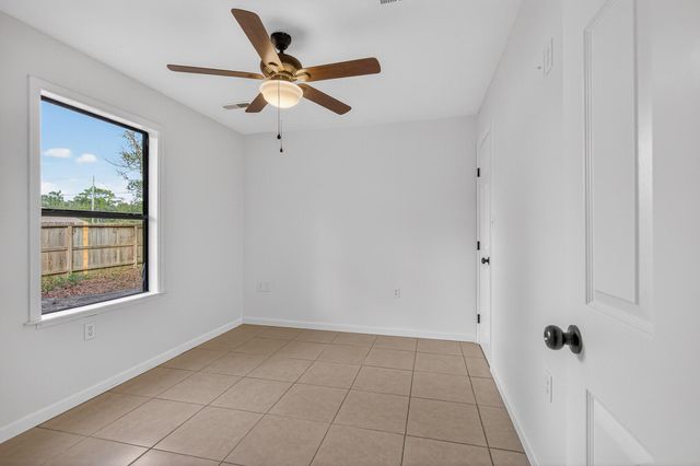 105 E Renoir Road, Defuniak Springs, FL 32433