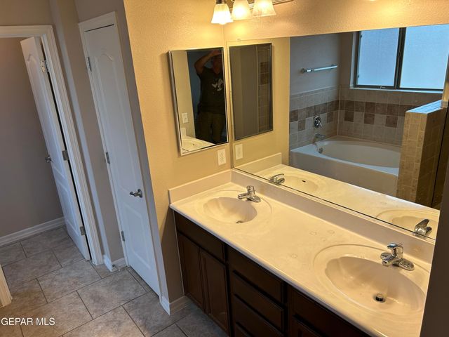 14396 ALMA POINT Drive, El Paso, TX 79938