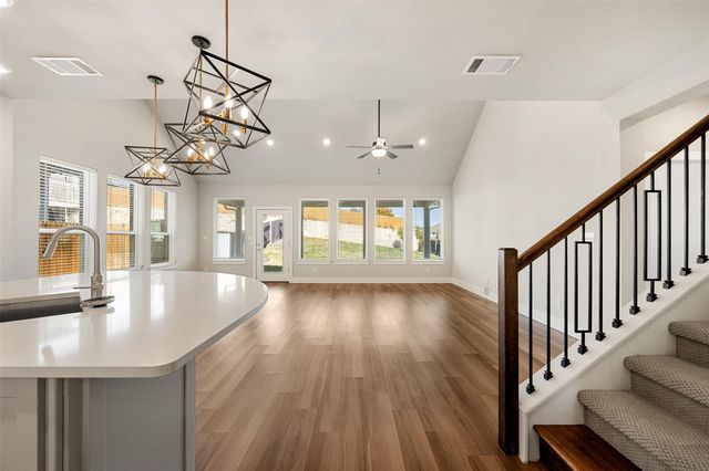 2104 Prairie Oaks DR, Georgetown, TX 78628