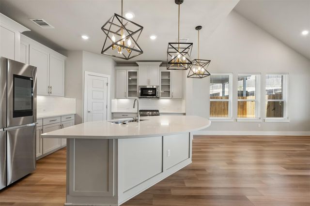 2104 Prairie Oaks DR, Georgetown, TX 78628