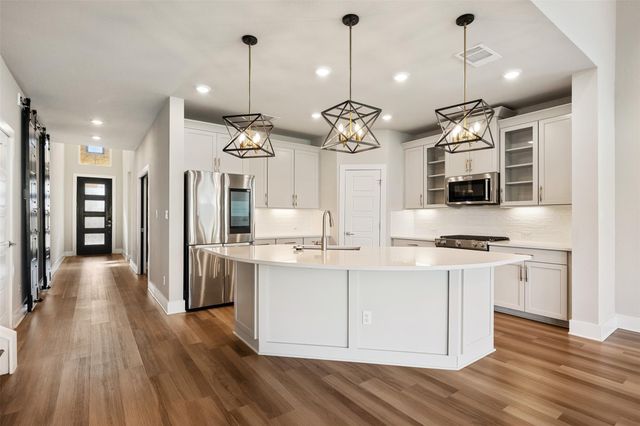 2104 Prairie Oaks DR, Georgetown, TX 78628