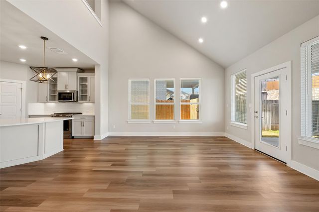 2104 Prairie Oaks DR, Georgetown, TX 78628