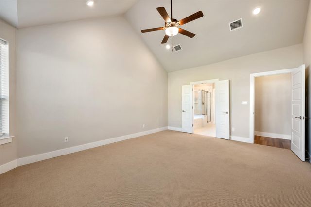 2104 Prairie Oaks DR, Georgetown, TX 78628