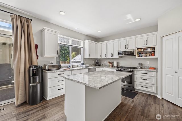 6410 63rd Street W, University Place, WA 98467