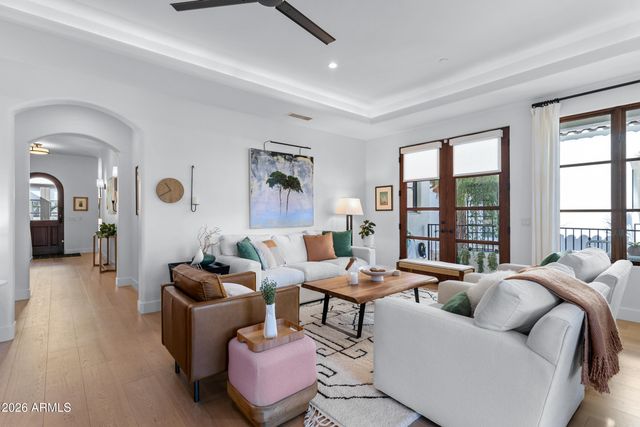 1777 W OCOTILLO Road 16, Chandler, AZ 85248