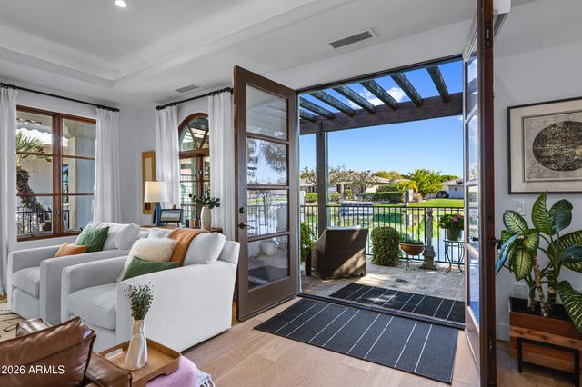 1777 W OCOTILLO Road 16, Chandler, AZ 85248