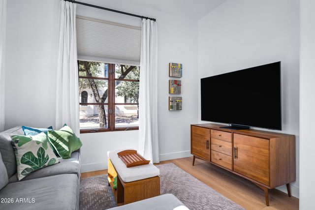 1777 W OCOTILLO Road 16, Chandler, AZ 85248