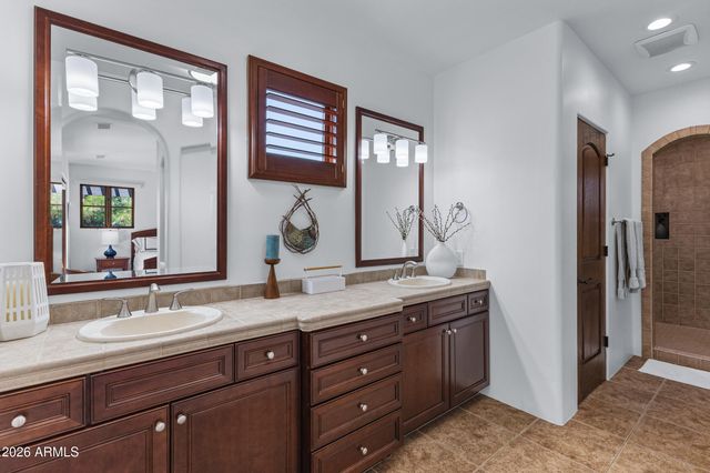 1777 W OCOTILLO Road 16, Chandler, AZ 85248