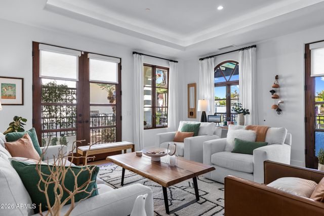 1777 W OCOTILLO Road 16, Chandler, AZ 85248