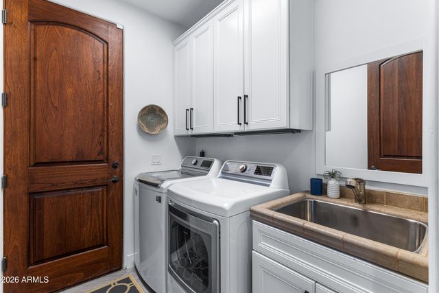 1777 W OCOTILLO Road 16, Chandler, AZ 85248