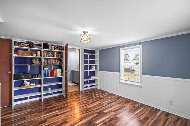 425 Sand Hill Dr., Conway, SC 29526