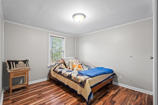 425 Sand Hill Dr., Conway, SC 29526