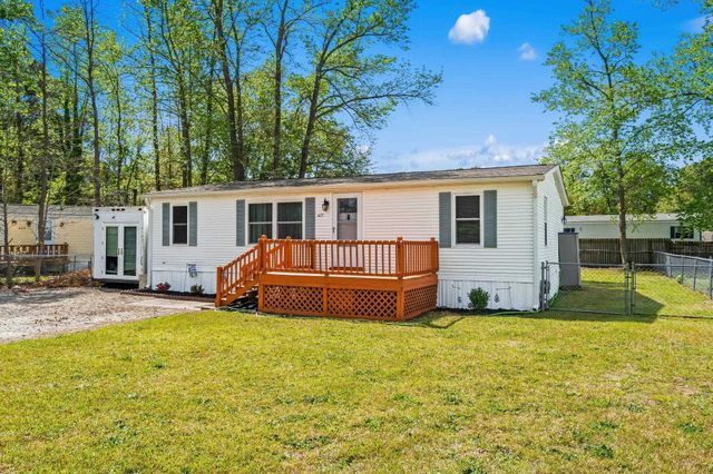 425 Sand Hill Dr., Conway, SC 29526