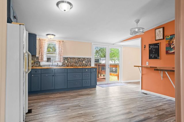 425 Sand Hill Dr., Conway, SC 29526