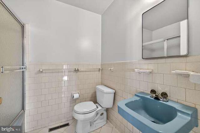 405 WOODLAND RD, Gaithersburg, MD 20877