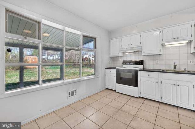 405 WOODLAND RD, Gaithersburg, MD 20877