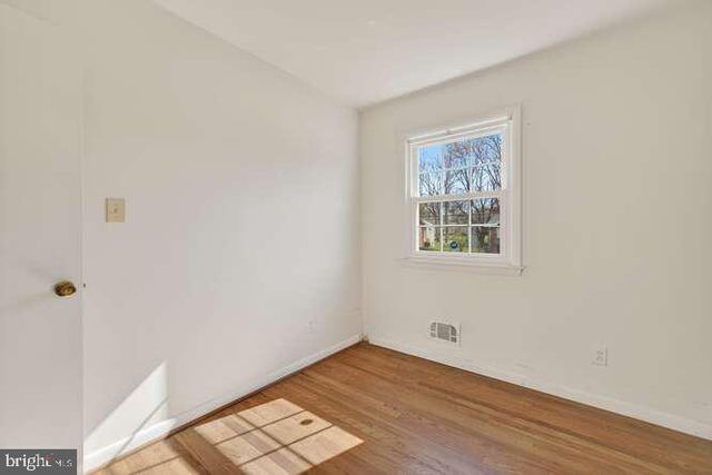 405 WOODLAND RD, Gaithersburg, MD 20877