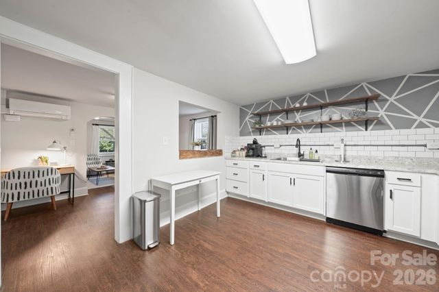 3720 Tuckaseegee Road, Charlotte, NC 28208