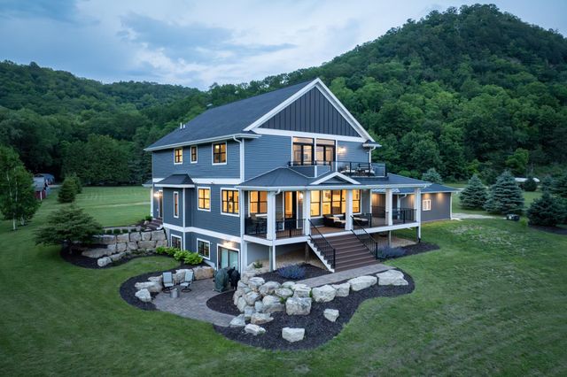 W12420 State Highway 35, Stockholm, WI 54769