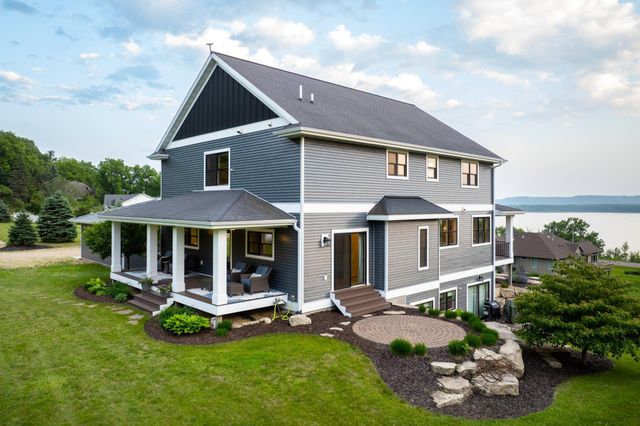 W12420 State Highway 35, Stockholm, WI 54769